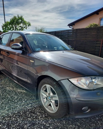 BMW Seria 1 cena 18700 przebieg: 168000, rok produkcji 2004 z Żory małe 137